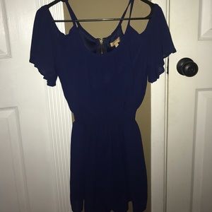 Cute romper !