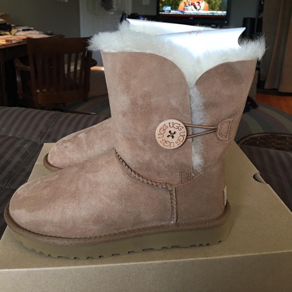UGG Australia Womens Bailey Button Boots 2