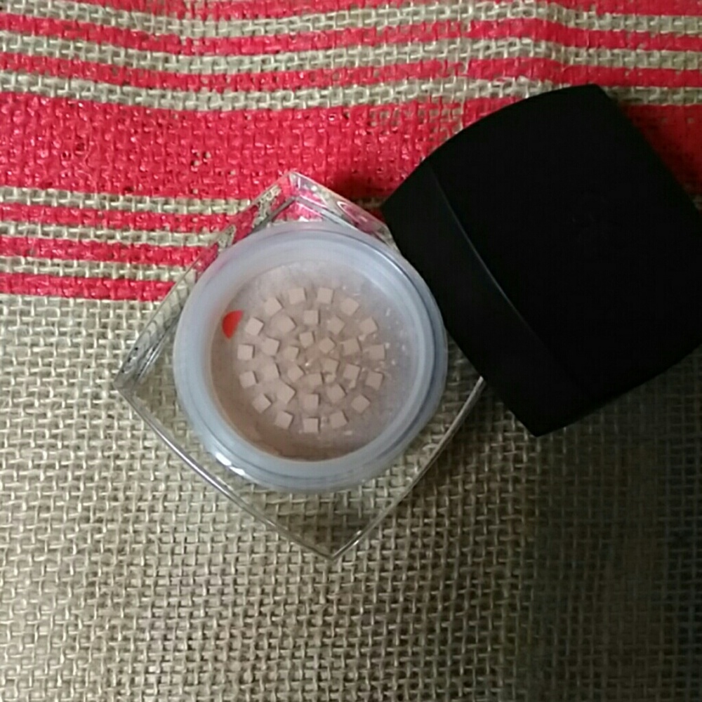 Arbonne Mineral Powder Foundation - Medium