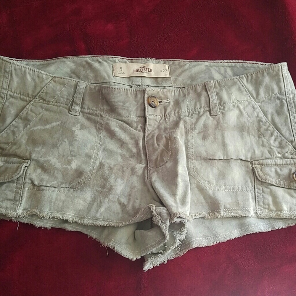 Hollister green short shorts..super cute✨5