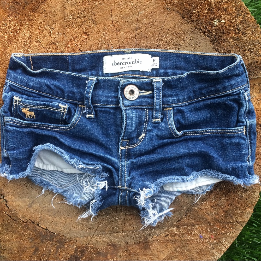 ❤️❤️SOLD❤️❤️Very cute Girl daisy duke cutoff short