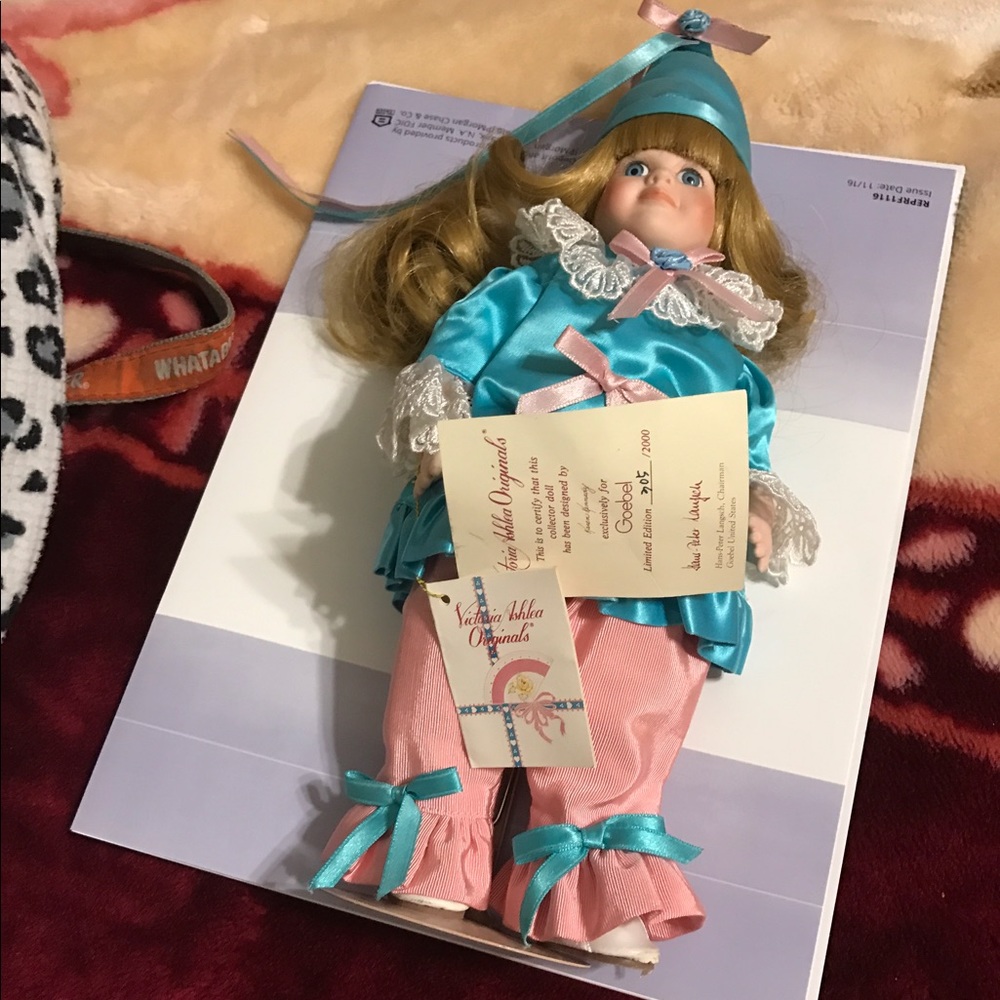 Victoria Ashley Originals Beautiful Doll - Picture 8 of 8