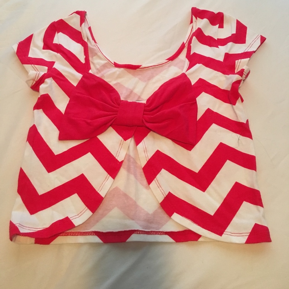 Zig zag crop top with bow