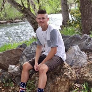 Meet your Posher, Zach