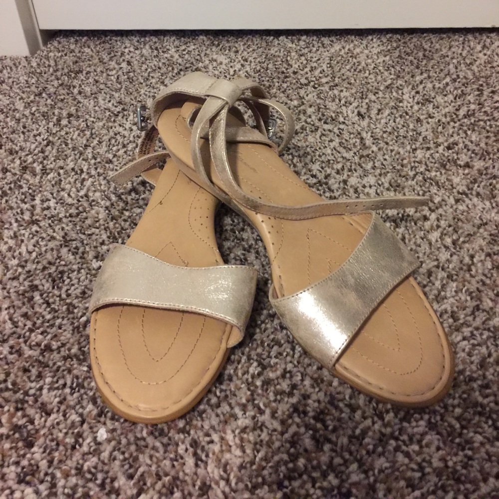Born Crown metallic wedges