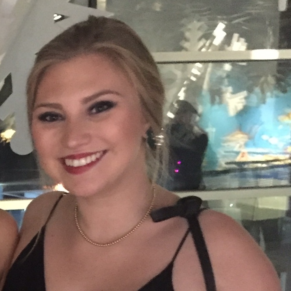 Meet your Posher, Avery