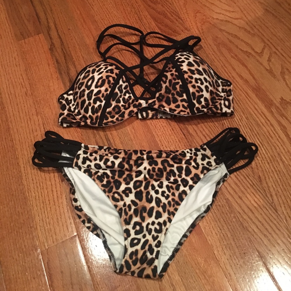 Vs criss cross leopard bikini