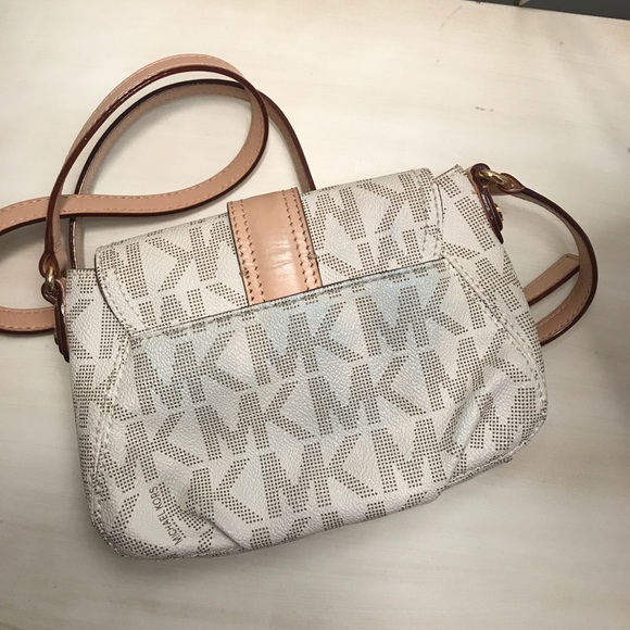 MK Small cross body - Picture 2 of 3