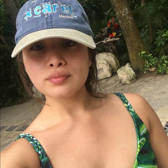 Meet your Posher, Marlene - Picture 1 of 1