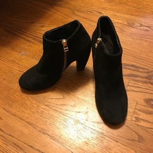 Steve Madden Black Suede Booties