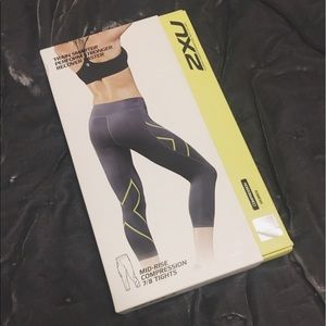 NIB 2XU 7/8 compression leggings
