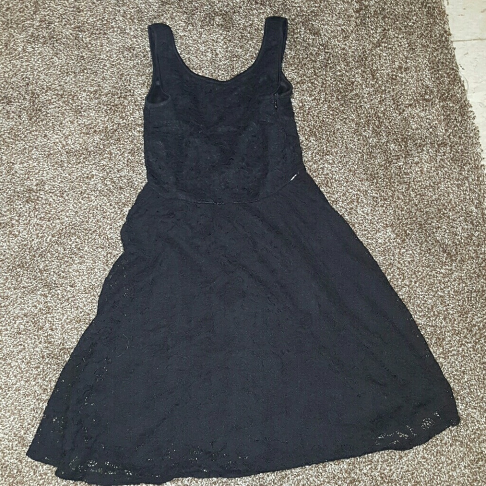 Beautiful dress - Picture 1 of 4