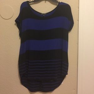 Blue and black short sleeve high-low shirt