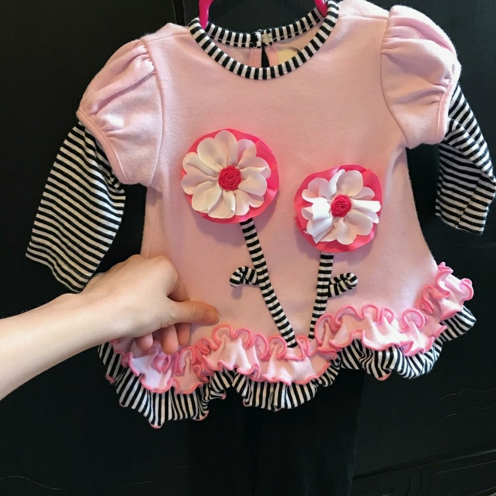 *SOLD*Rare Editions 2 piece outfit