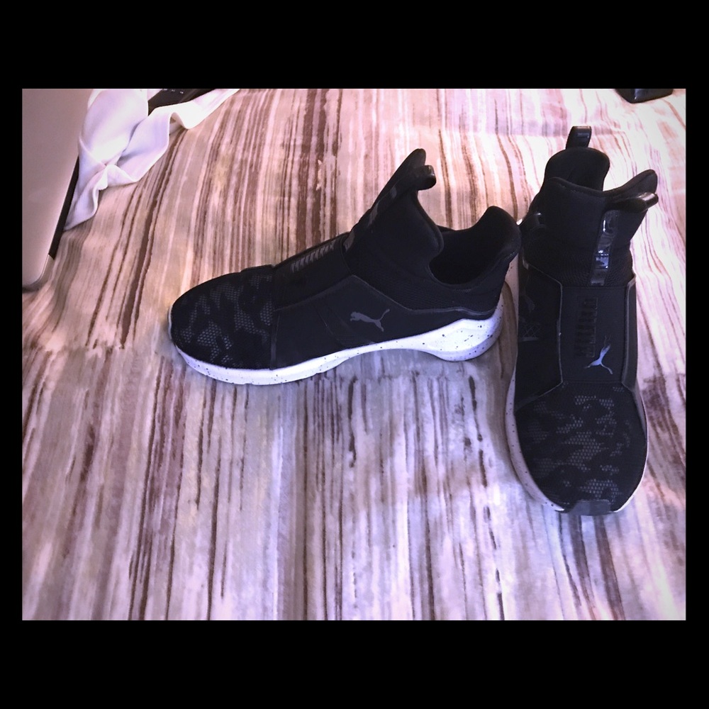 Puma Women's Fierce Camo Cross-Trainer Shoe