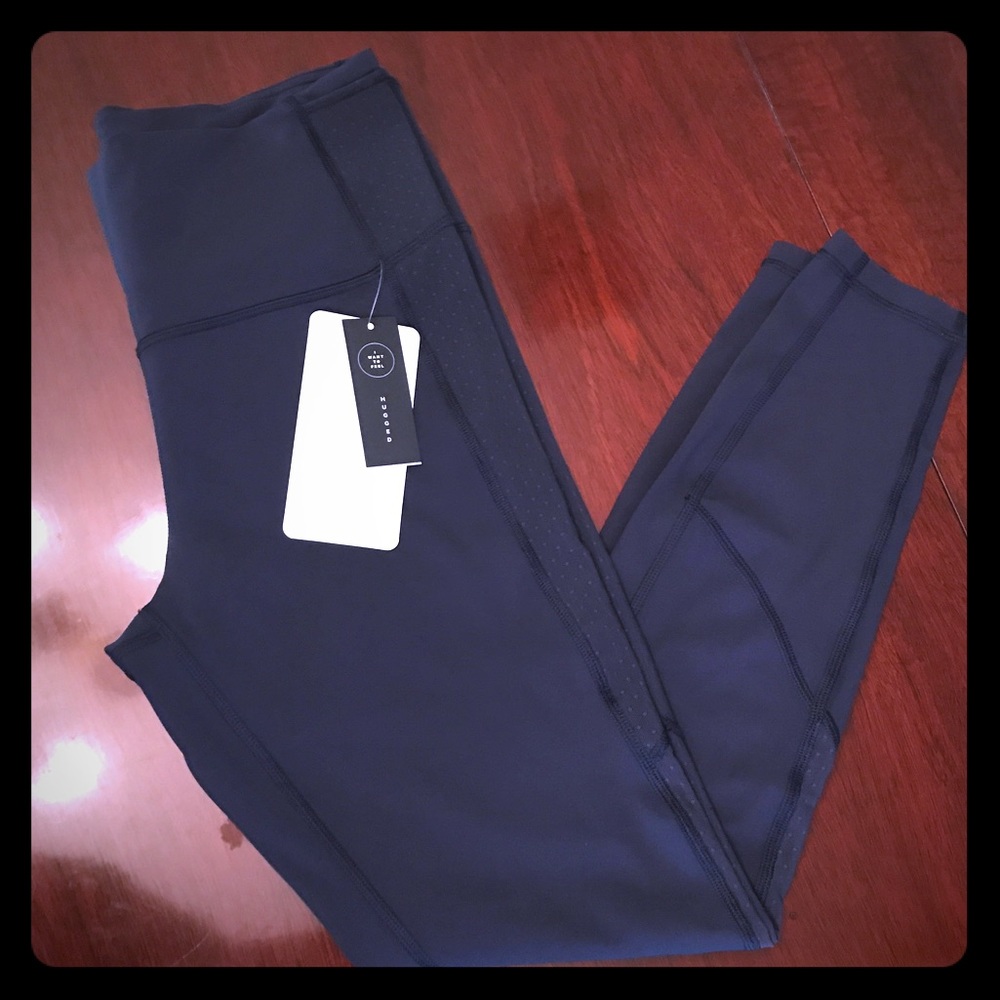 NWT Lululemon Size 12 -Midnight Navy leggings