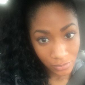 Meet your Posher, Simone