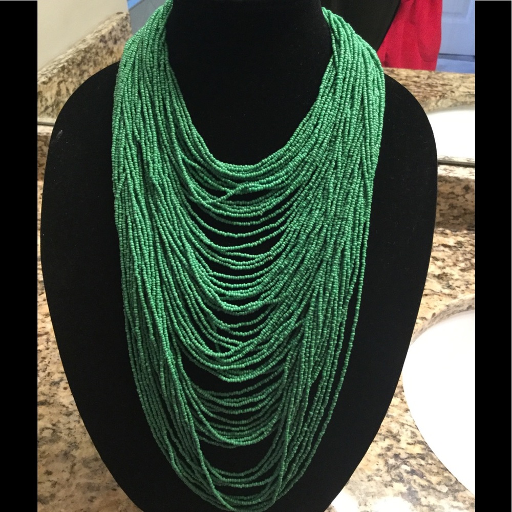 BCBG NECKLACE