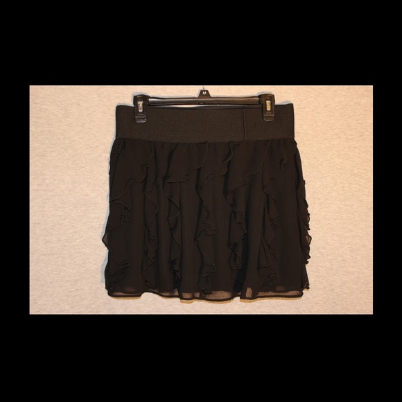 ⚡️EXPRESS⚡️ ruffled black mini skirt - Picture 2 of 2