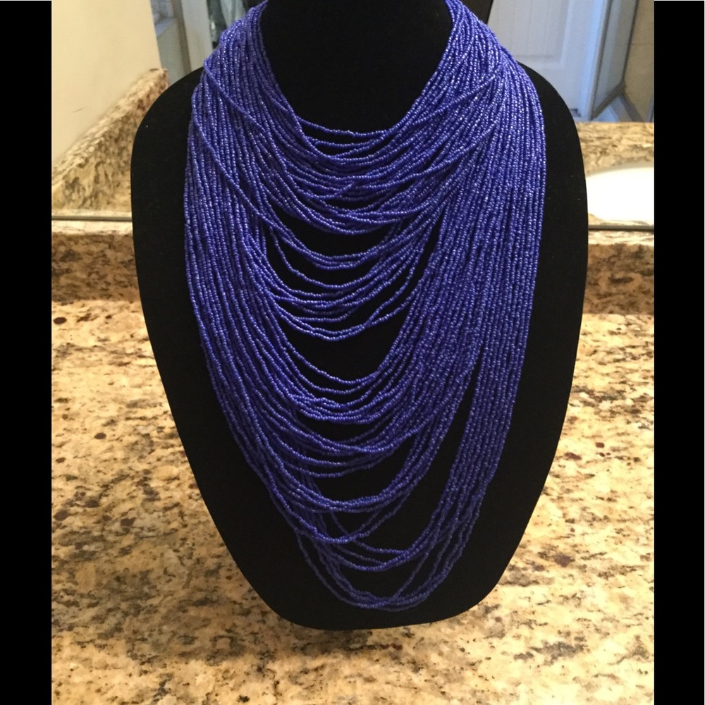 BCBG NECKLACE