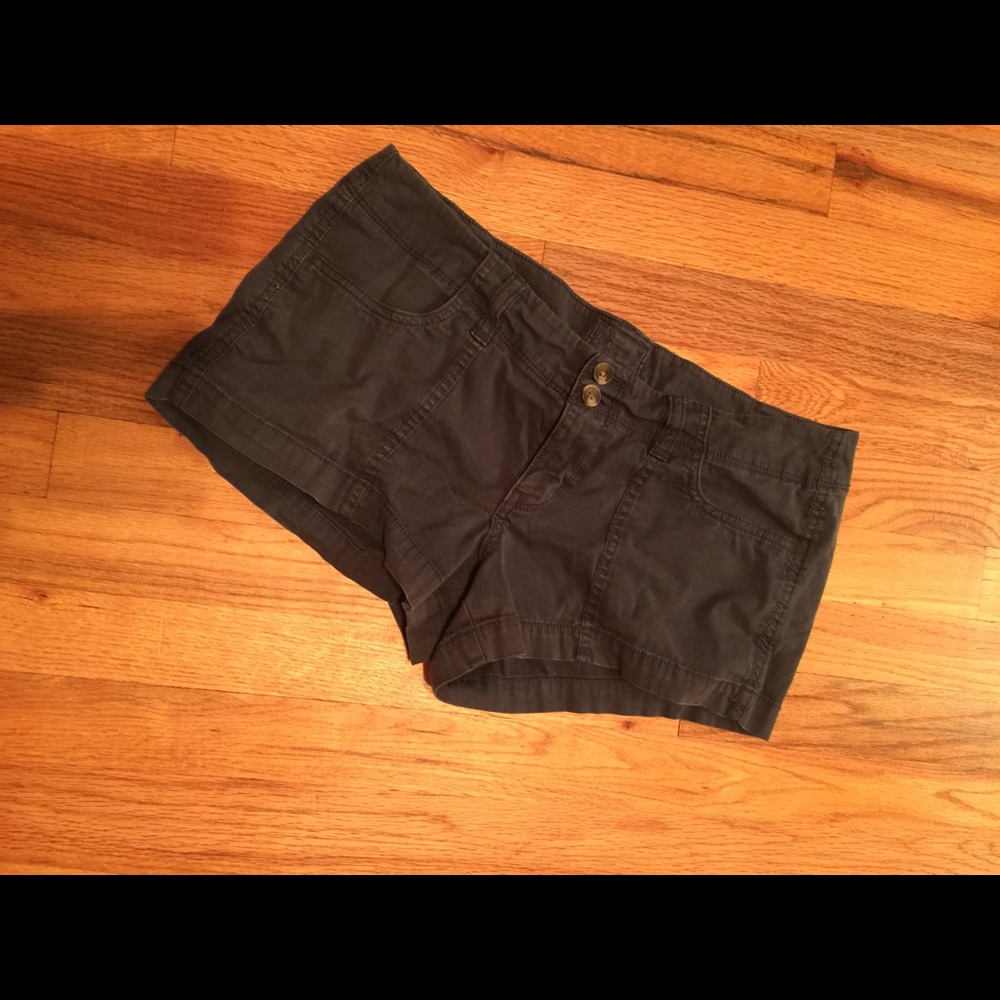 American Eagle shorts!