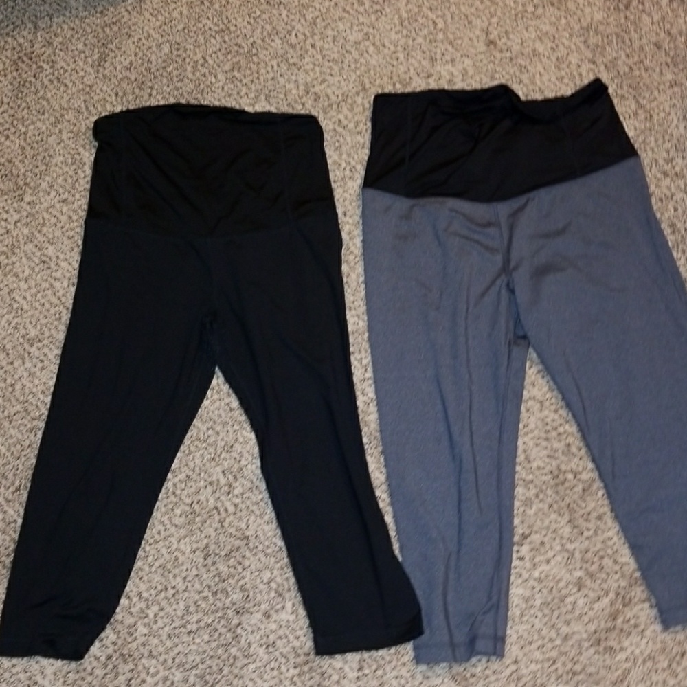 Be Maternity work out capri bundle