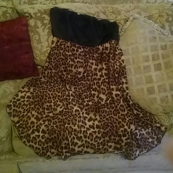 Light And Airy Leopard Print Summer Dress - Picture 1 of 2