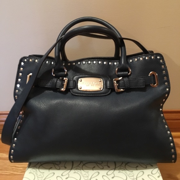 Michael Kors Handbags - Michael Kors Hamilton Purse
