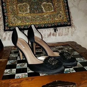 Simply Vera Vera Wang Sateen Heels Size 10M