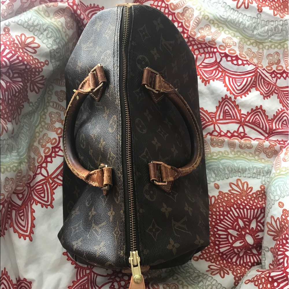Louis Vuitton Speedy 30
