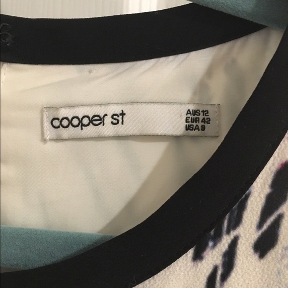 Cooper St size 8 pattern dress with black piping - Picture 4 of 4