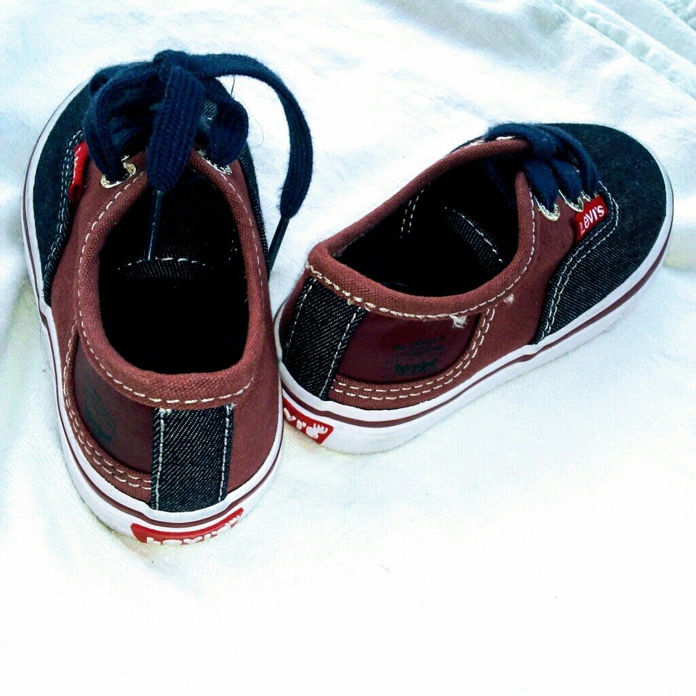 Levis toddlers size 7c