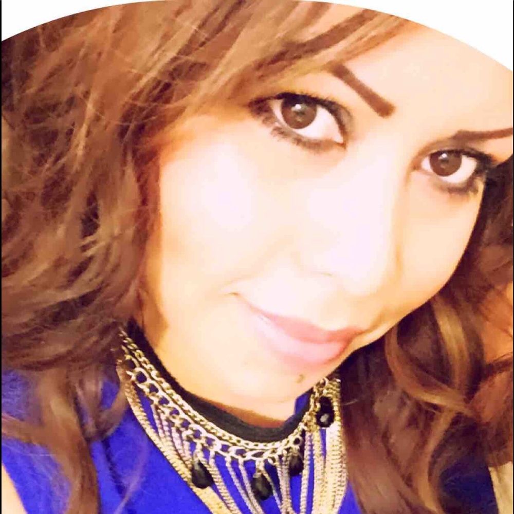 Meet your Posher, Eloisa