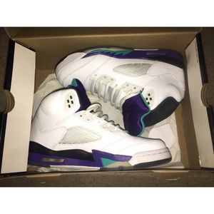 Air Jordan Retro 5 "Grapes"