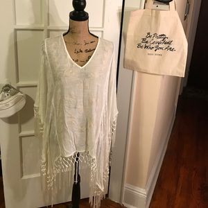 ✨ Poncho Style Tassle Top ✨