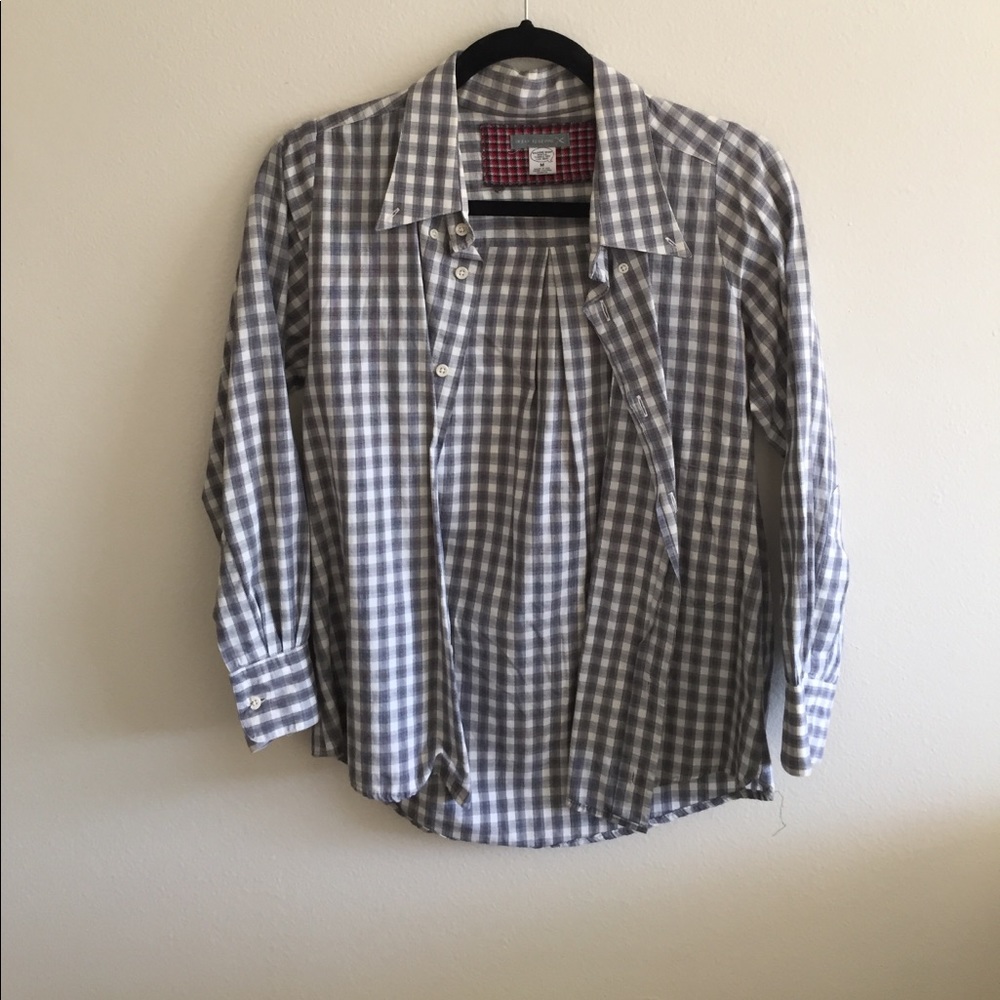 Cute country button down!