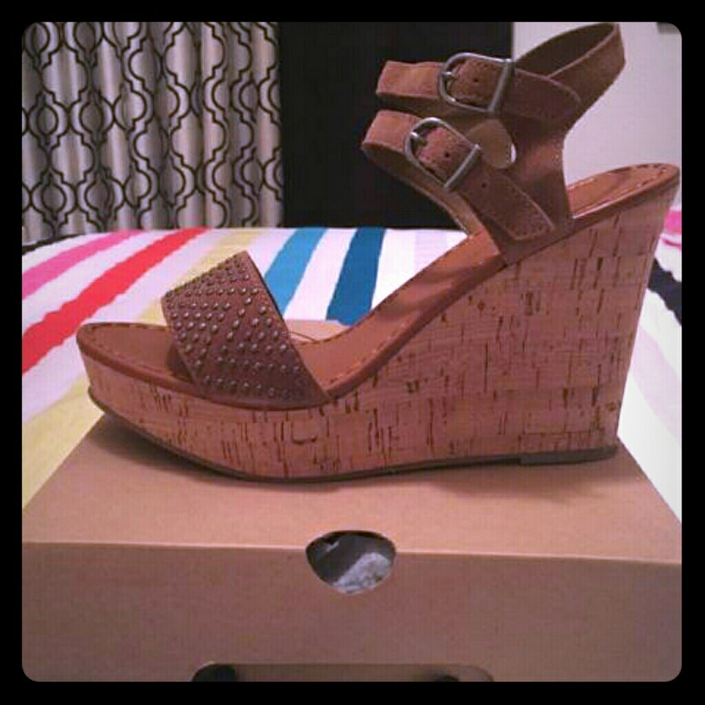 American Eagle Womens Wedges!