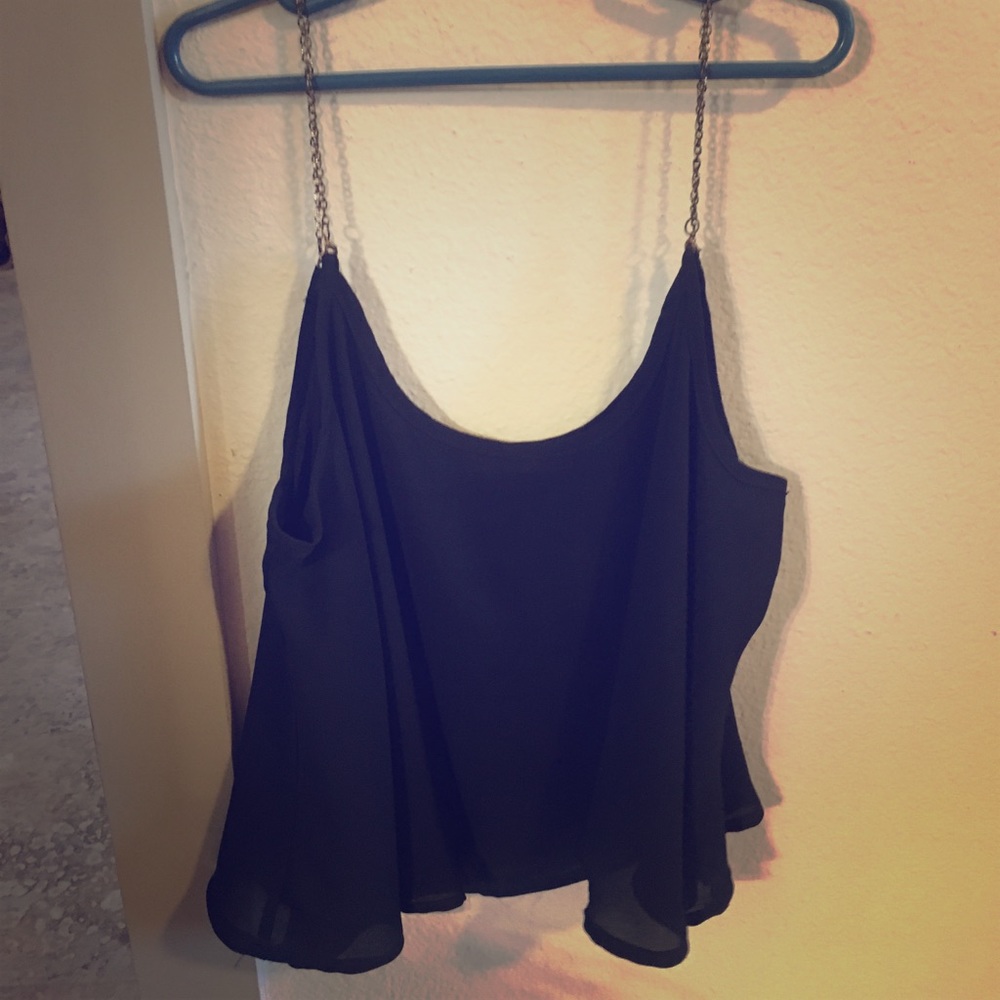 loose crop top