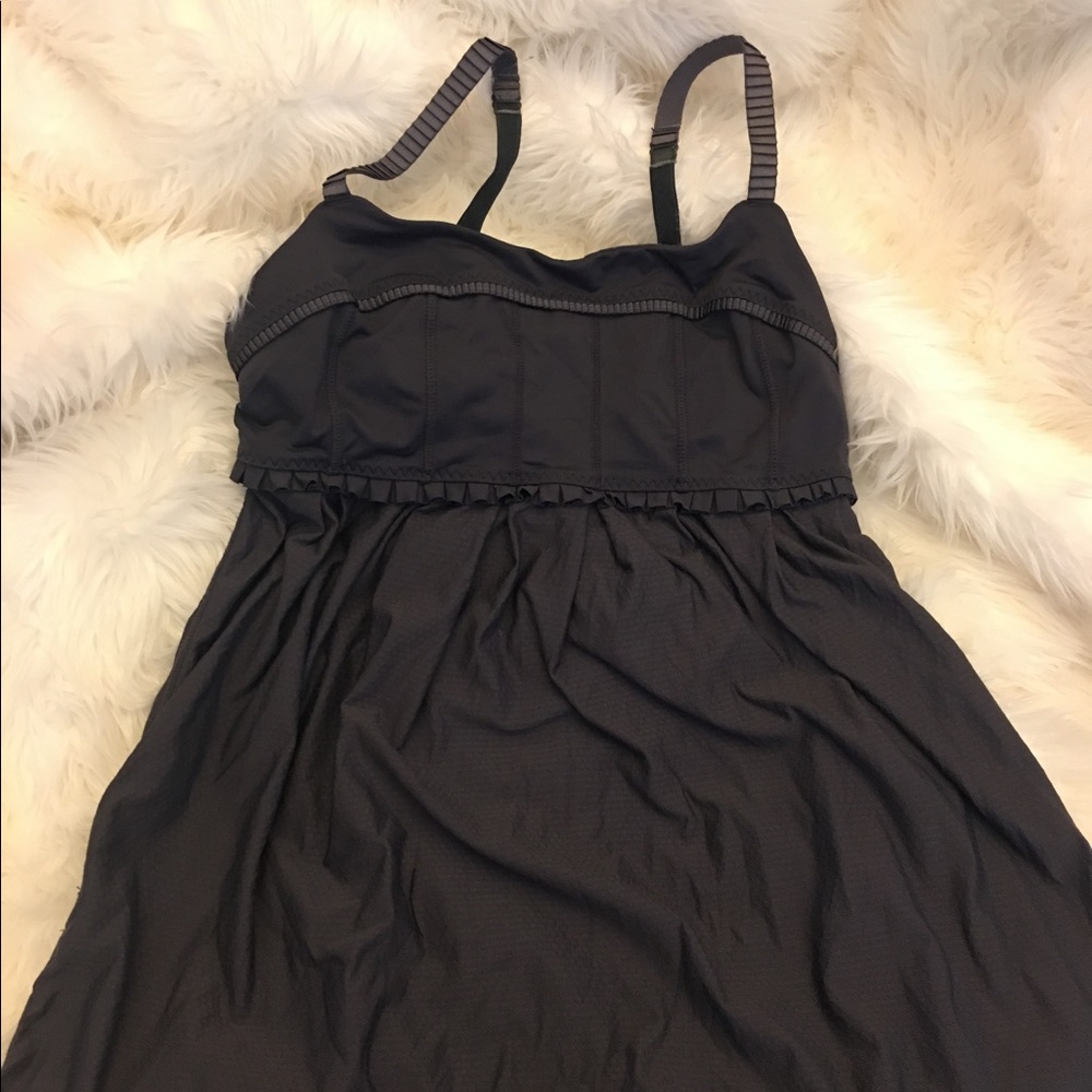 Gray LuLulemon Workout Top