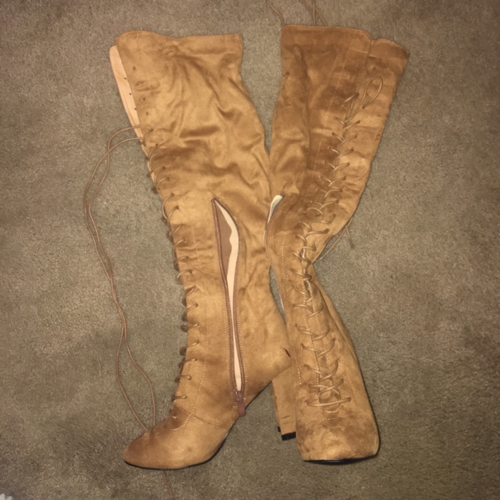 BROWN SUEDE LACE UP KNEE HIGH BOOTS