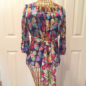 Beautiful Lilly Pulitzer silk butterfly blouse 💜
