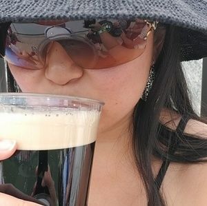 Meet your Posher, Liz