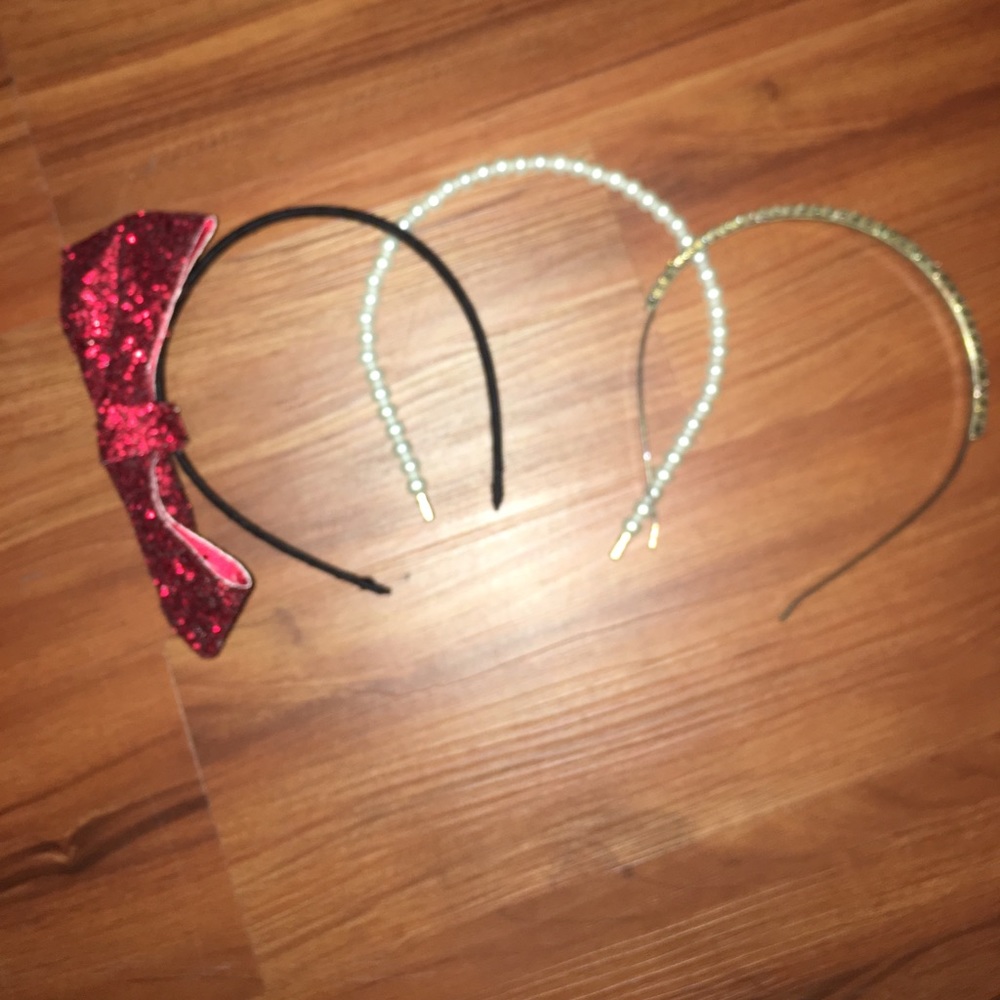 3 headbands!