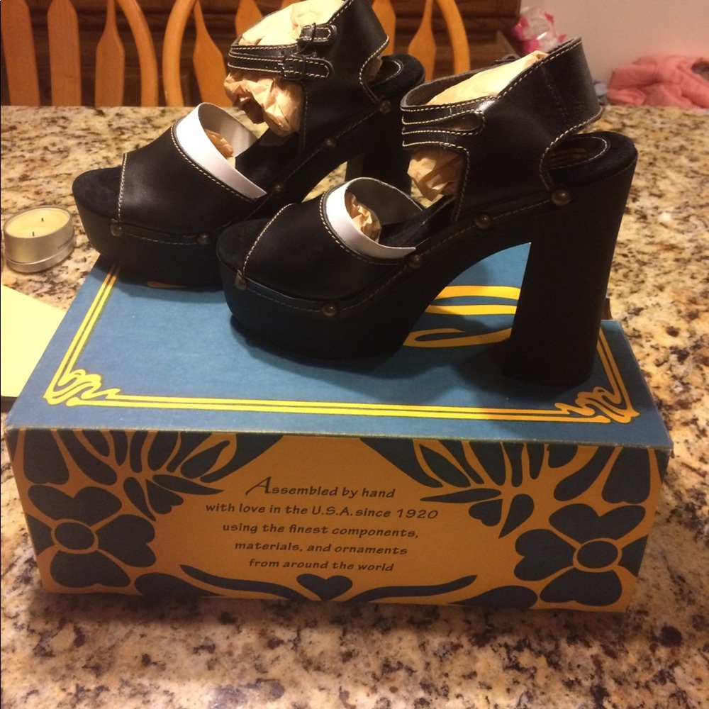 Sbicca Vintage platform shoes