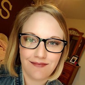 Meet your Posher, Nikki