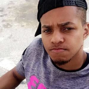 Meet your Posher, Chaz