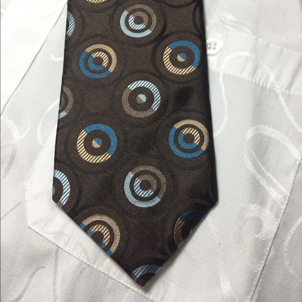 Kenneth Cole tie