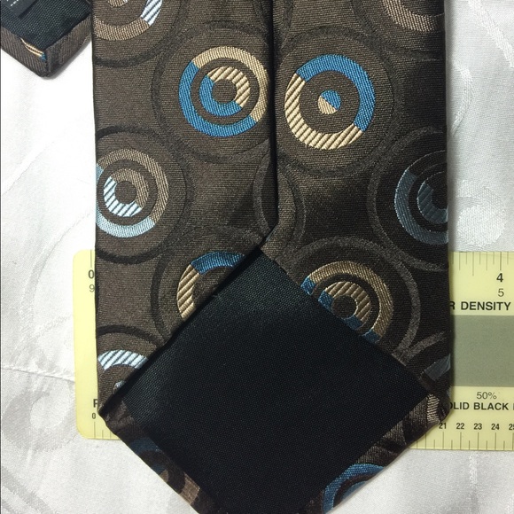 Kenneth Cole tie - Picture 4 of 4