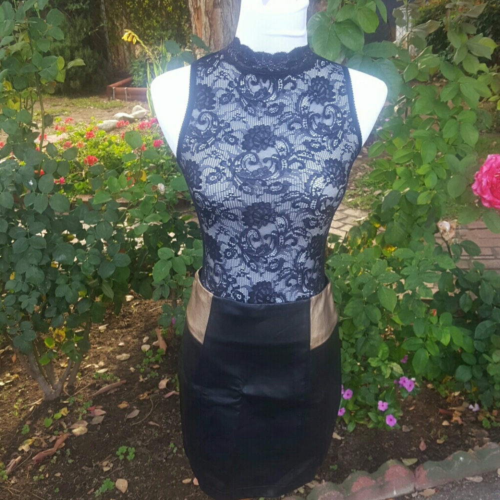 Cute black leather skirt