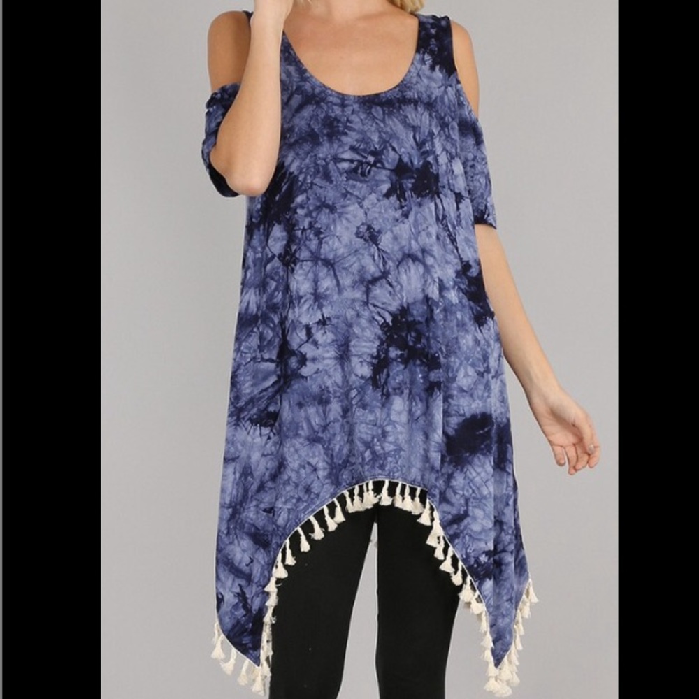 ❌CLEARANCE❌Tie dye cold shoulder tunic